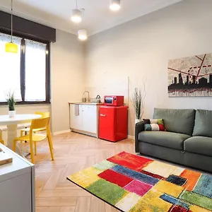 Apartamento Primopiano - Ferrante Aporti Flats, Milán
